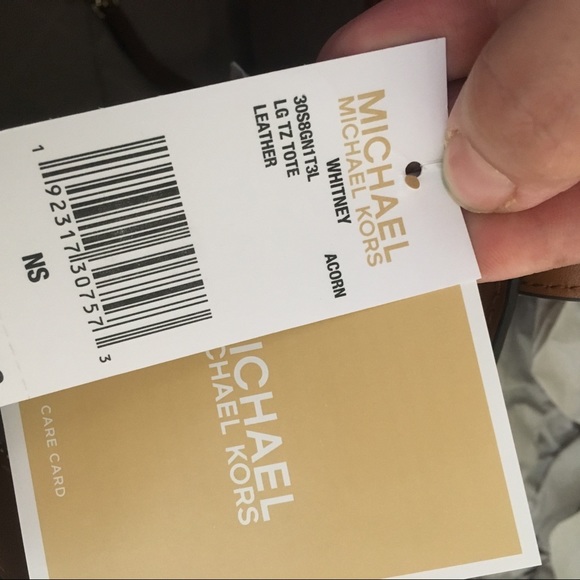 Michael Kors Large Zipper Whitney tote - Picture 8 of 8